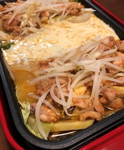 鶏肉でチーズダッカルビ