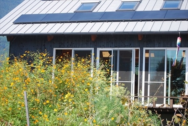 【インタビュー】地方で半セルフビルドして自由な暮らしを手に入れたママ