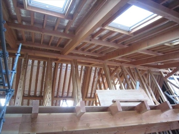 【インタビュー】地方で半セルフビルドして自由な暮らしを手に入れたママ