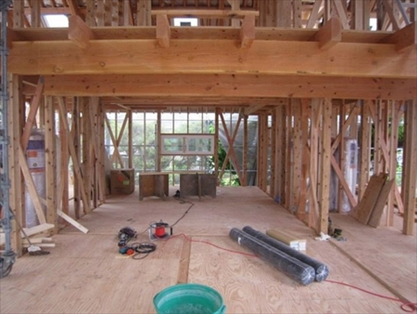 【インタビュー】地方で半セルフビルドして自由な暮らしを手に入れたママ