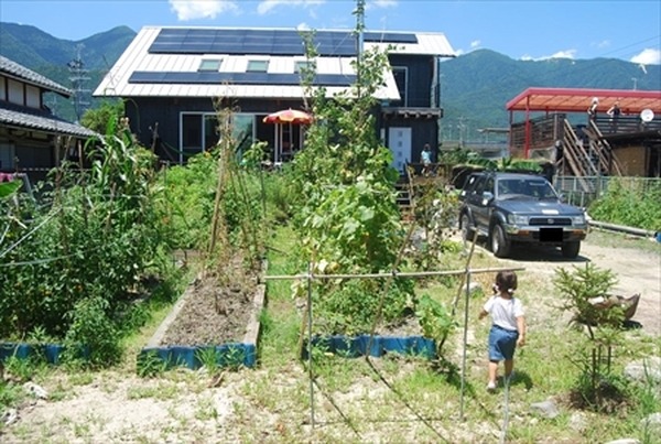 【インタビュー】地方で半セルフビルドして自由な暮らしを手に入れたママ