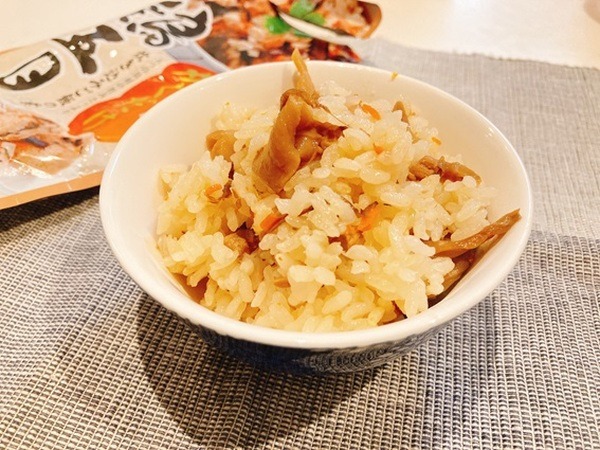 業スの鶏五目炊き込みご飯の素を使用して作った炊き込みご飯