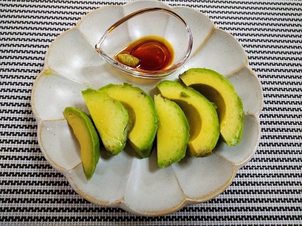 アボカドの刺身風