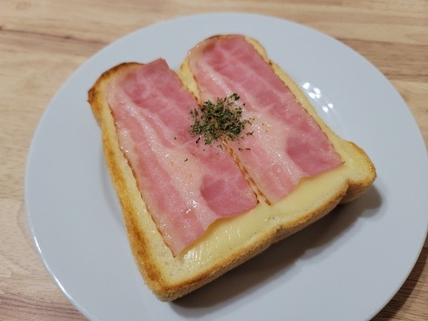 ベーコン乗せたら間違いない