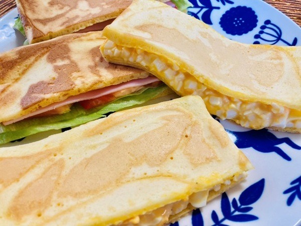 ホットケーキサンドでもちもちよ