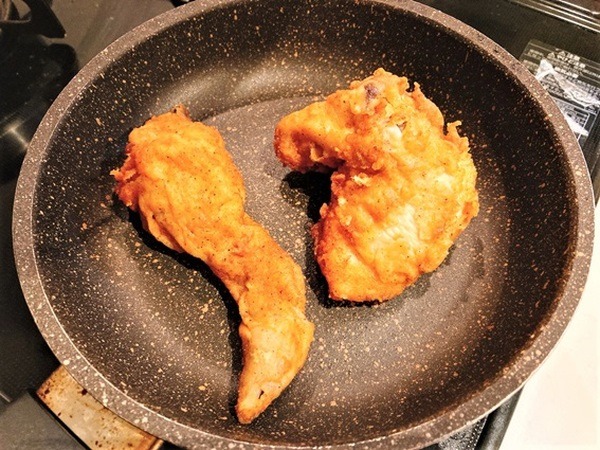 フライパンも登場だわ