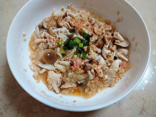 きのこ雑炊1食あたり50円