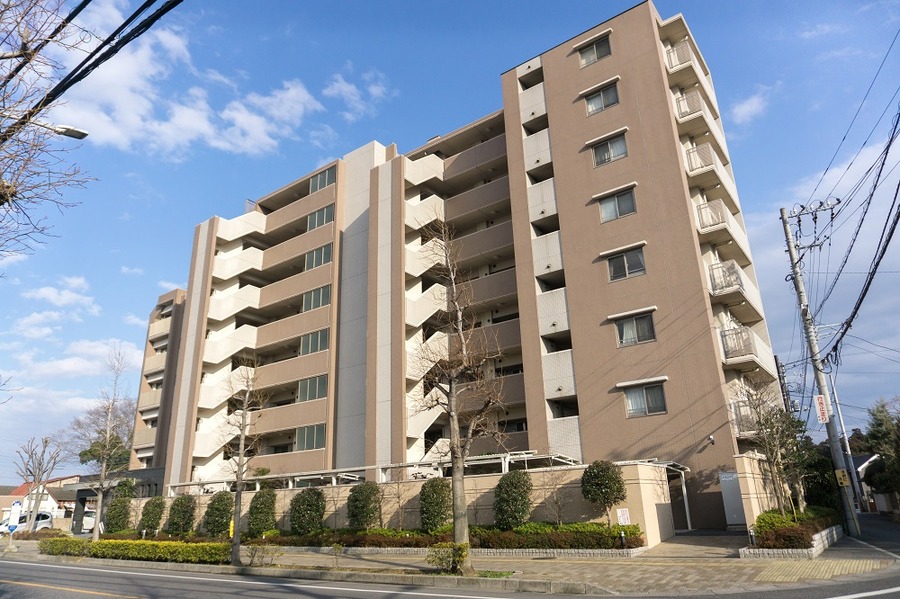 道沿い 集合マンション