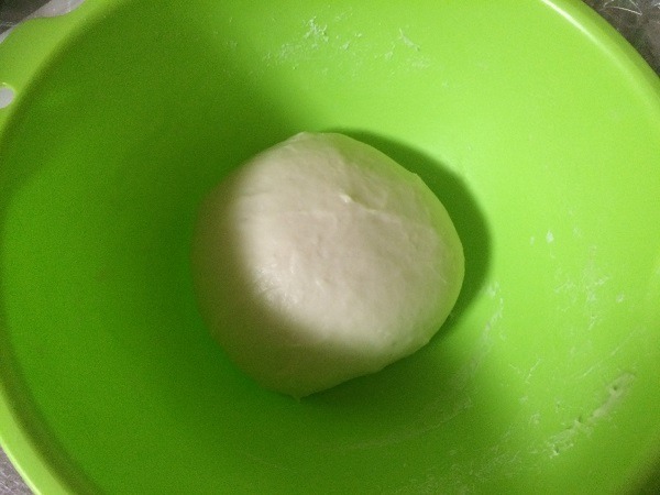 ピザは家で作るもの　3人家族1食712円でピザパーティしよう