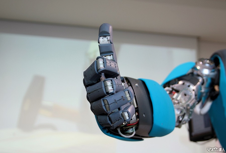 <p>Hi-tech robot hand gesture meaning okay</p>