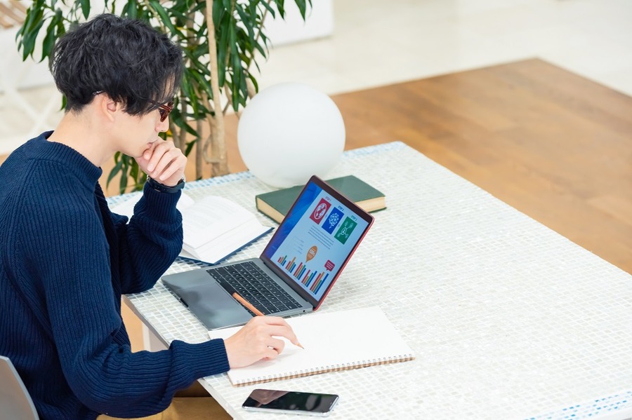 経験を積みながらウェブディレクターを目指そう