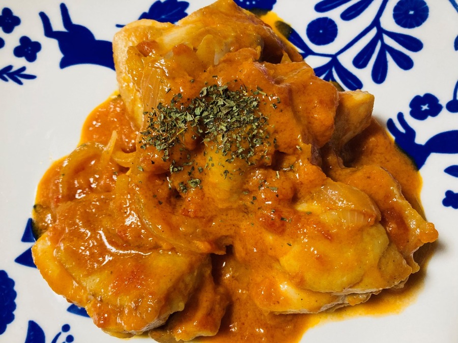 鶏もも肉のトマト煮込み