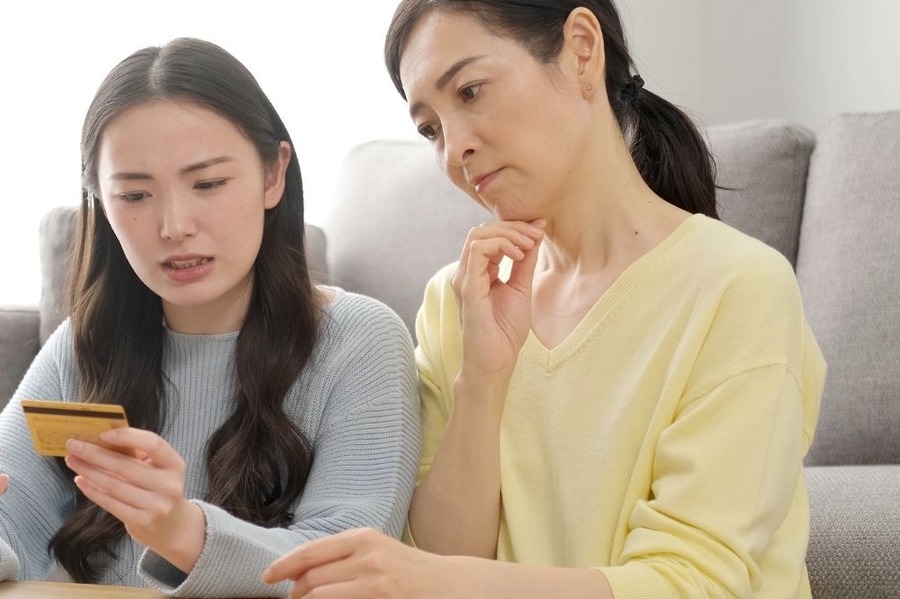 子供にクレカを持たせる