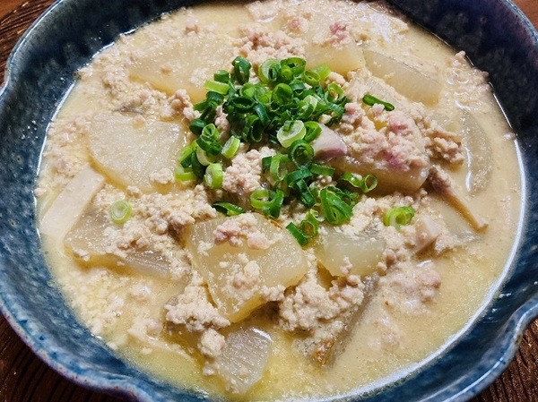 大根と鶏ミンチの豆乳煮込み