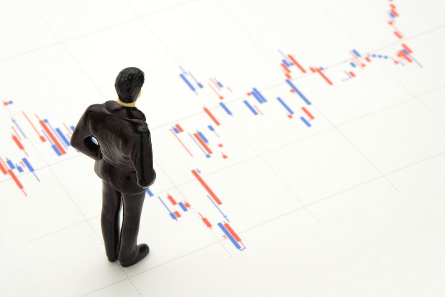 今さら聞けないETFとは？　「ETF」と「株・投資信託」の違いを比較してみた