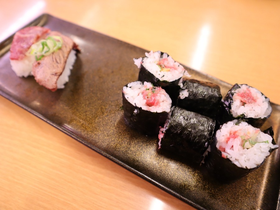 馬刺し食べ比べ