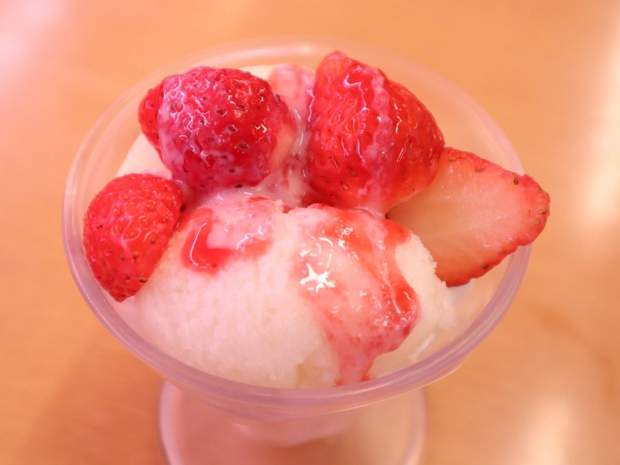 いちご好いちょっど!白くまパフェ