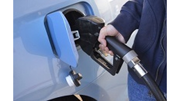 ガソリン価格高騰の原因とその影響　様々な分野で値上がりの可能性 画像