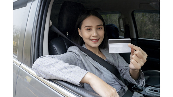 レンタカーの割引率が最大55％以上の特典付きクレジットカードを紹介 画像