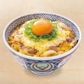 月見の時期がキター！吉野家「月見牛とじ丼」2年ぶり復活、新メニューも登場