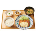 やよい軒、10月12日(月)から11月1日(日)まで公式アプリで定食が50円引き 週替わりで6種類が対象