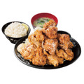 すた丼屋、11月2日(月)から19日(木)まで「すたみな唐揚げ定食」が20%OFF 864円でご飯おかわりも無料