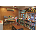 お金をかけずに、本好きな子どもに　イマドキ図書館は紙芝居や海外絵本、電子書籍までそろっています