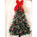 クリスマスツリーは「タペストリー」　場所もとらず、100均グッズでお金もかけずに飾り付け