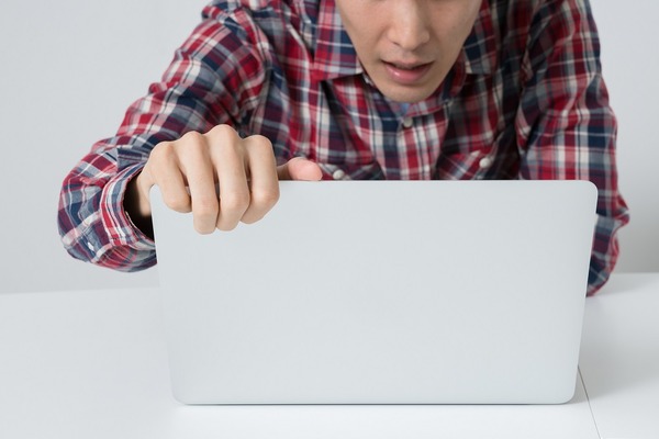 勝率が高い人は危険信号　FXから撤退している人のほとんどは「コツコツ勝って、ドカ～ンと負けている」 画像