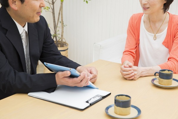 中途解約でも元本割れしない貯蓄型保険「じぶんの積立」 利益がほとんど出ない保険を売る保険会社の真の狙いとは。 画像