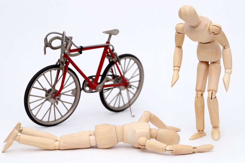 自転車事故の模型